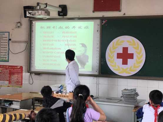 南京市江宁区淳化中心小学开展“关注食品安全，警惕肥胖风险”食品安全课 (3)