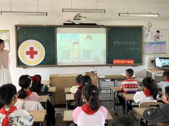 南京市江宁区淳化中心小学开展“世界防治结核病日”宣传 (2)